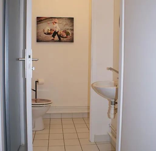 Le Louvre Apartment *